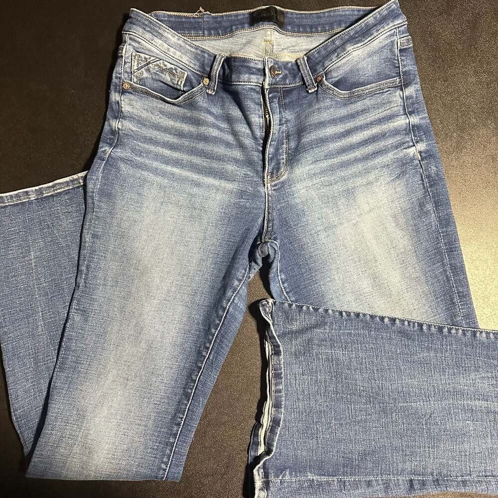 Buckle Black Women's Medium Wash Boot Cut Denim Jeans